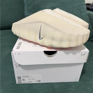 Nike MIND Mule 001 Light Bone/chrome Slide Sandals